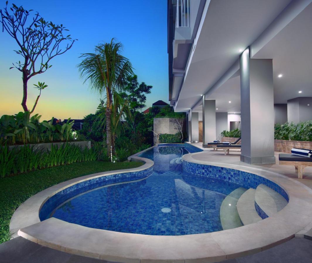 Neo Denpasar By Aston Hotel Exterior photo