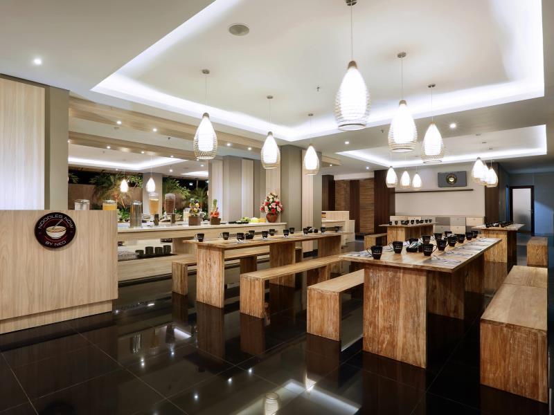Neo Denpasar By Aston Hotel Exterior photo