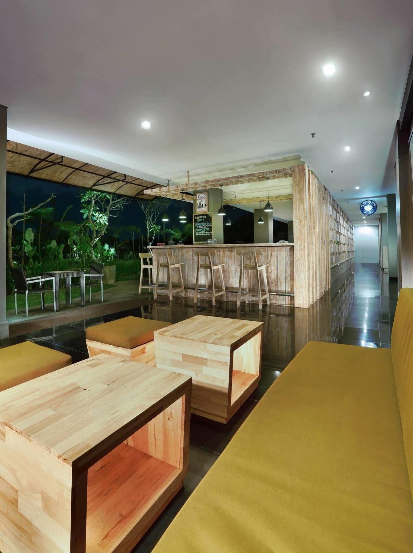 Neo Denpasar By Aston Hotel Exterior photo